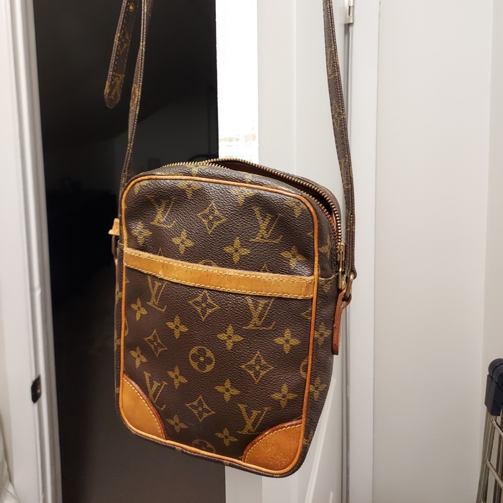 Auth Louis Vuitton Monogram Danube Cross Body Bag.
